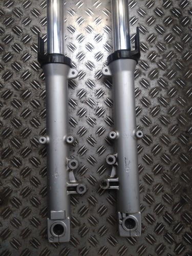 Kawasaki zr7 front forks - kawasaki,