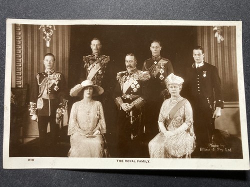 The royal family - royal, v