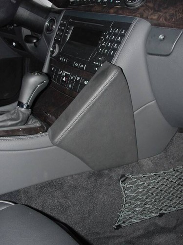 Kuda mobile phone holder - kuda,