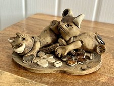 Hand made studio - hand,
