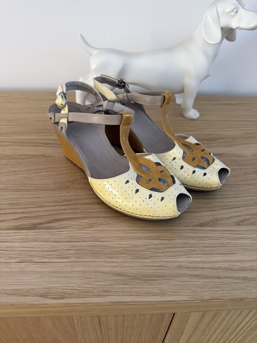 Clarks vintage style cream - vintage,