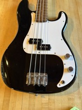 Squier Affinity Series P-Bass