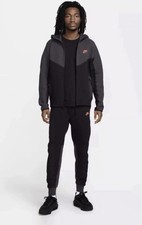 Nike Tech Fleece