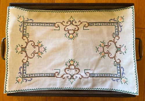 Vintage white hand embroidered - vintage,