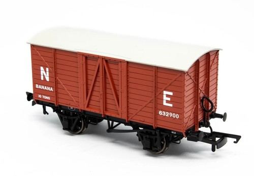 Oxford rail banana van lner - rail,