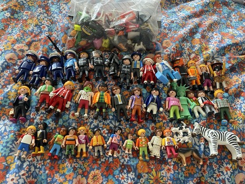Large bundle playmobil figures - playmobil,