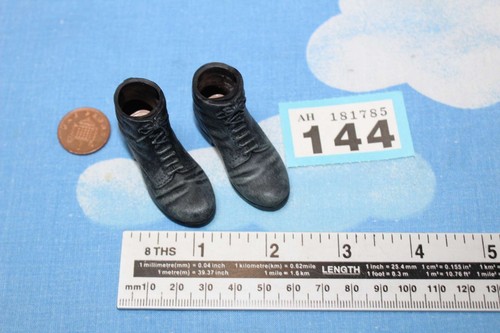 Dragon 6th scale ww2 german - scale,