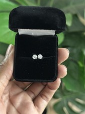 1 Carat lab grown diamond stud