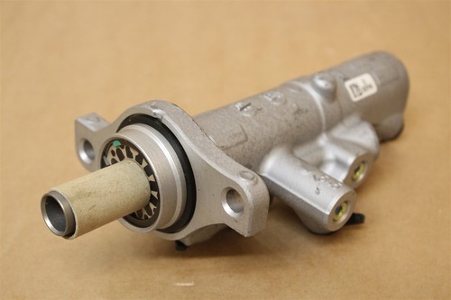 A2124300501 brake master - a2124300501,