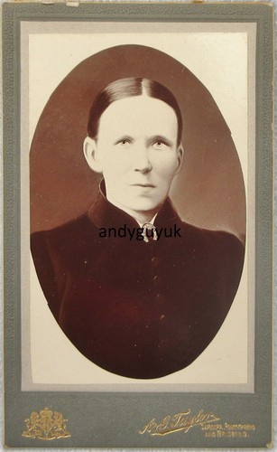 Cdv lady horseshoe brooch - lady,