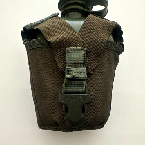 Military style green canteen - green,