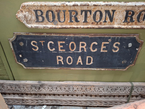 Vintage cast iron george - st, george's
