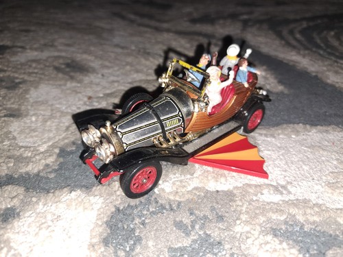 Corgi vintage chitty - vintage,