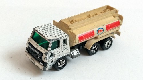 Black box tomica nissan diesel - black,