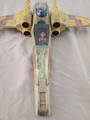Star wars wing ship with - star,