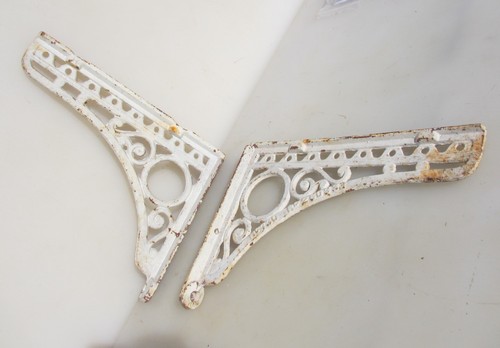Victorian iron cistern shelf - cistern,