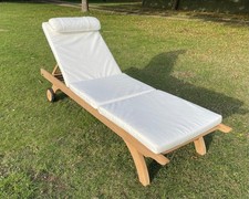 Stunning Barlow Tyrie teak garden sun lounger/sunbed with cushion 