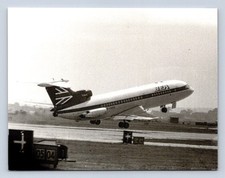 BEA BRITISH EUROPEAN AIRWAYS TRIDENT 1E VINTAGE AIRCRAFT POSTCARD AIRLINE G-ARPG