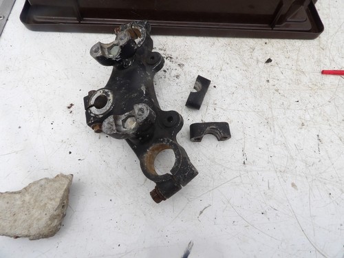 Suzuki 380 top yoke - 380,