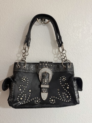Black studded shoulder bag - black,