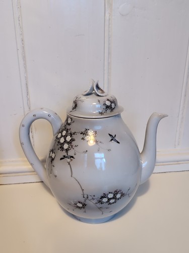 Kutani teapot antique - teapot,