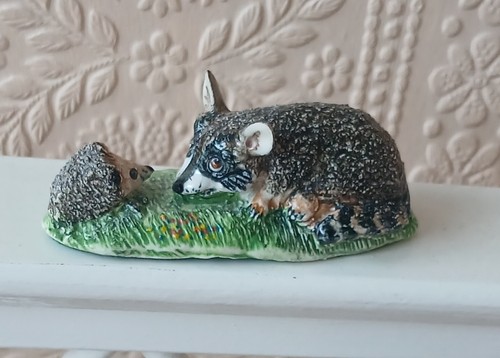 Basil matthews pottery racoon - matthews,