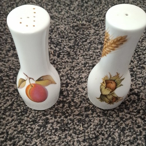 Royal worcester evesham salt - worcester,