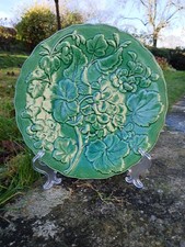 ANTIQUE EDGE MALKIN &CO Green Majolica Geranium Plate 9 1/2" Victorian 1871-1903