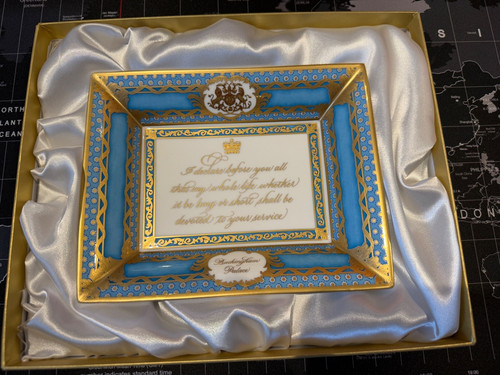 Buckingham palace tray qe2 - palace,