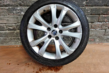 44846 V VN 2015 SKODA SUPERB 17" ALLOY WHEEL WITH 225/45 ZR17 TYRE. 3T0601025D