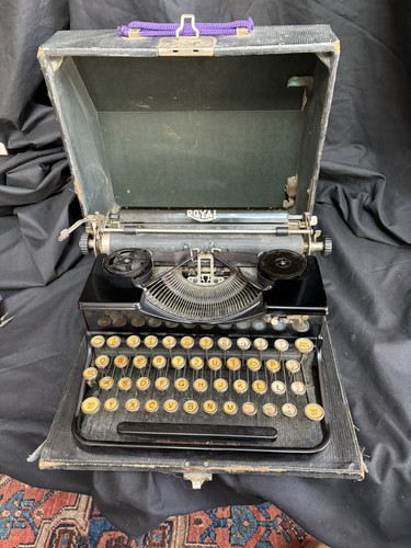 Royal model portable - model,