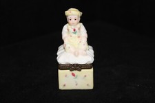 Madame Alexander Yellow