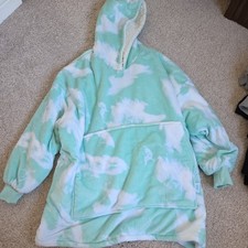 Mint green and white - green,