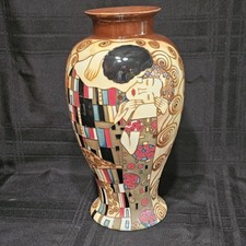 Klimt THE KISS Lovers Embrace