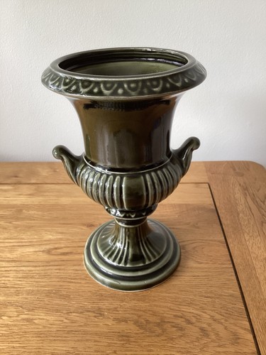 Dartmouth pottery urn vase 67b - urn,