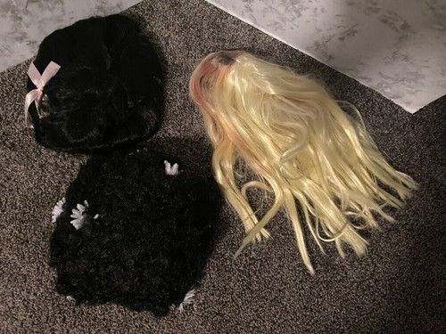 Lot costume wigs blonde - wigs,
