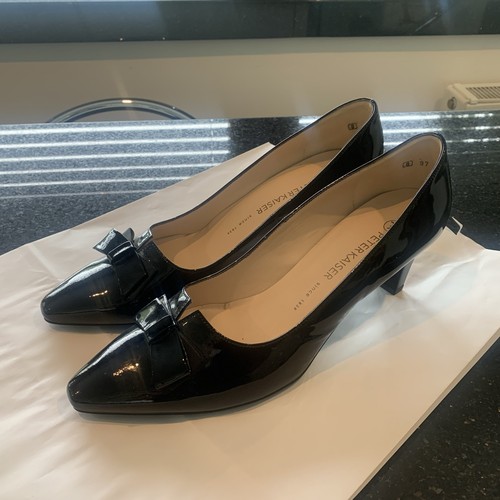 130 bnnb ladies peter - £130, kaiser