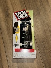Tech Deck Hand Board April -