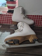 Jackson 500 Ice Skates Figure