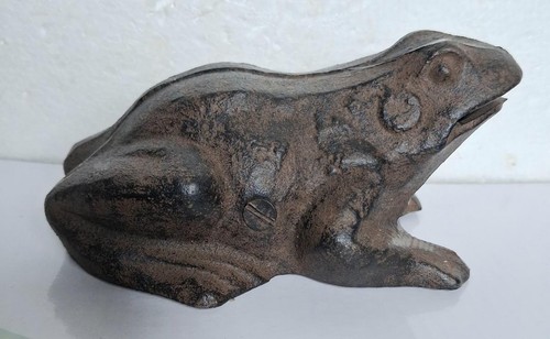 Frog cast iron home office - cast,
