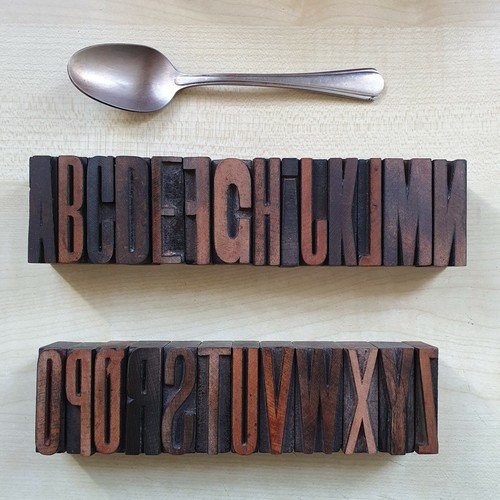 Minuture vintage letterpress