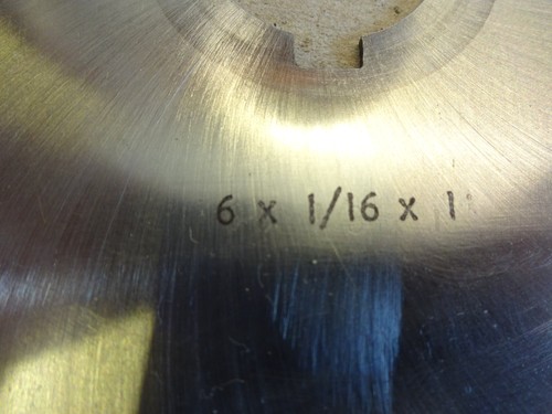 Slitting saw blade horizontal