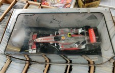 Hot Wheels Racing K6635 McLaren Fernando Alonso Mp4-22 1:18 Model