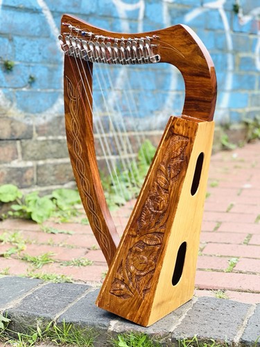 Stings lever harp - stings, hand