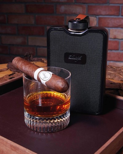 Davidoff cigar flask - davidoff, brand