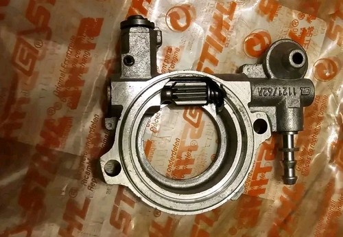 Genuine stihl oil - pump, fits