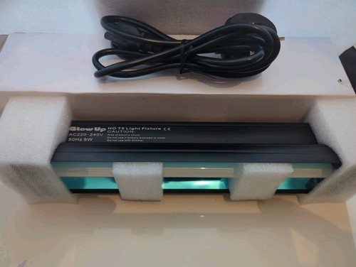 Glowup uvb10 08w light - 'glowup,
