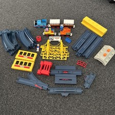 Tomy Trackmaster Thomas the Tank Engine Train Set and Carriages, Track & Station