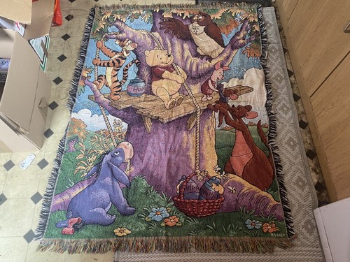 Winnie the pooh - winnie,