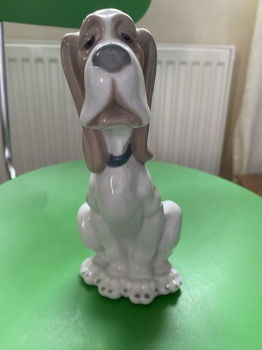 Lladro nao sad hound dog - nao,